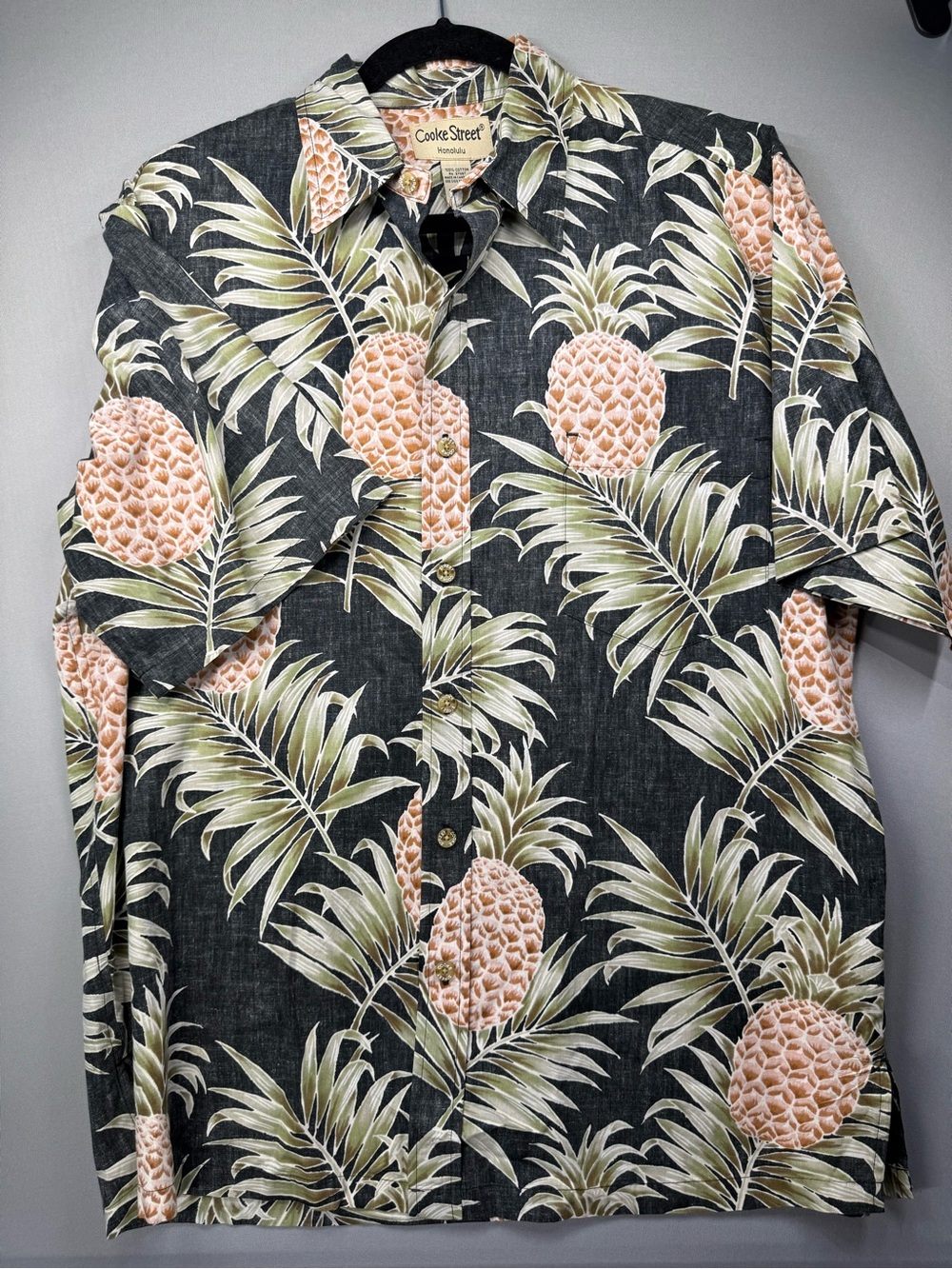 Cooke Street Honolulu Pineapple Hawaiian Aloha Men’s M 100% Cotton Button Down